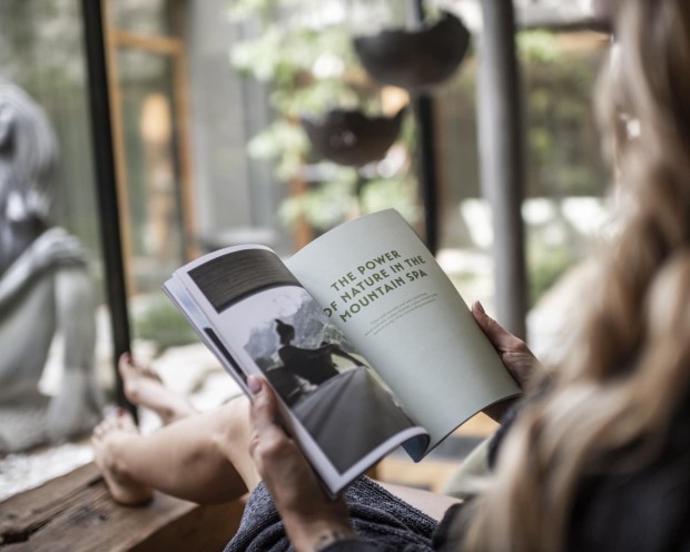 Entspannen im Adults Only Wellnessbereich des Familienhotel Feuerstein in Südtirol