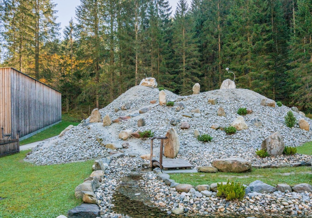 Feuerstein-Berge aus Kies