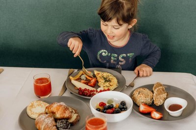 Frühstücksfreuden im Familienhotel Feuerstein in Südtirol