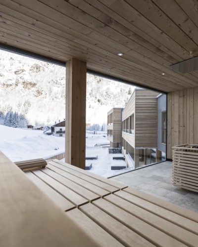 Sauanbereich mit Blick nach außen