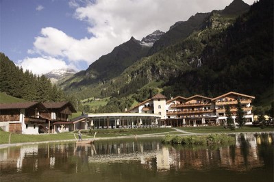 Feuerstein mit Zubau