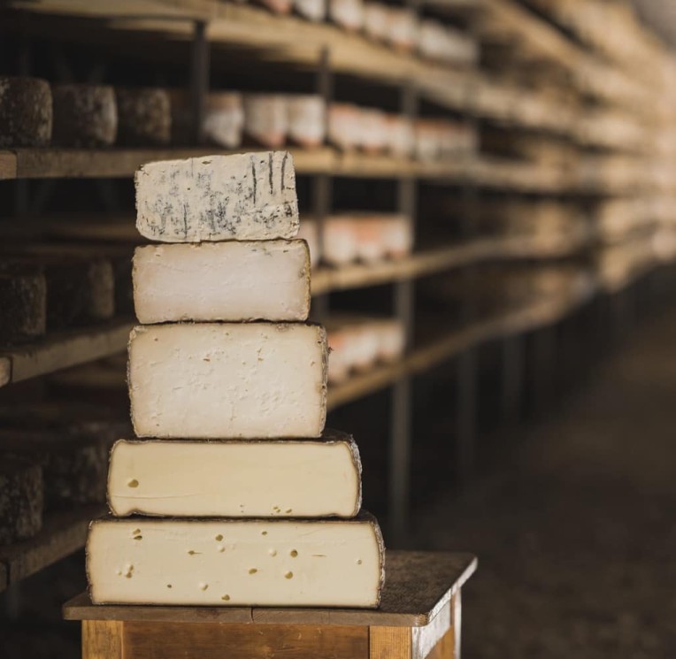 Im Familienhotel Feuerstein arbeiten wir mit regionalen Partnern zusammen: Käse vom Genussbunker