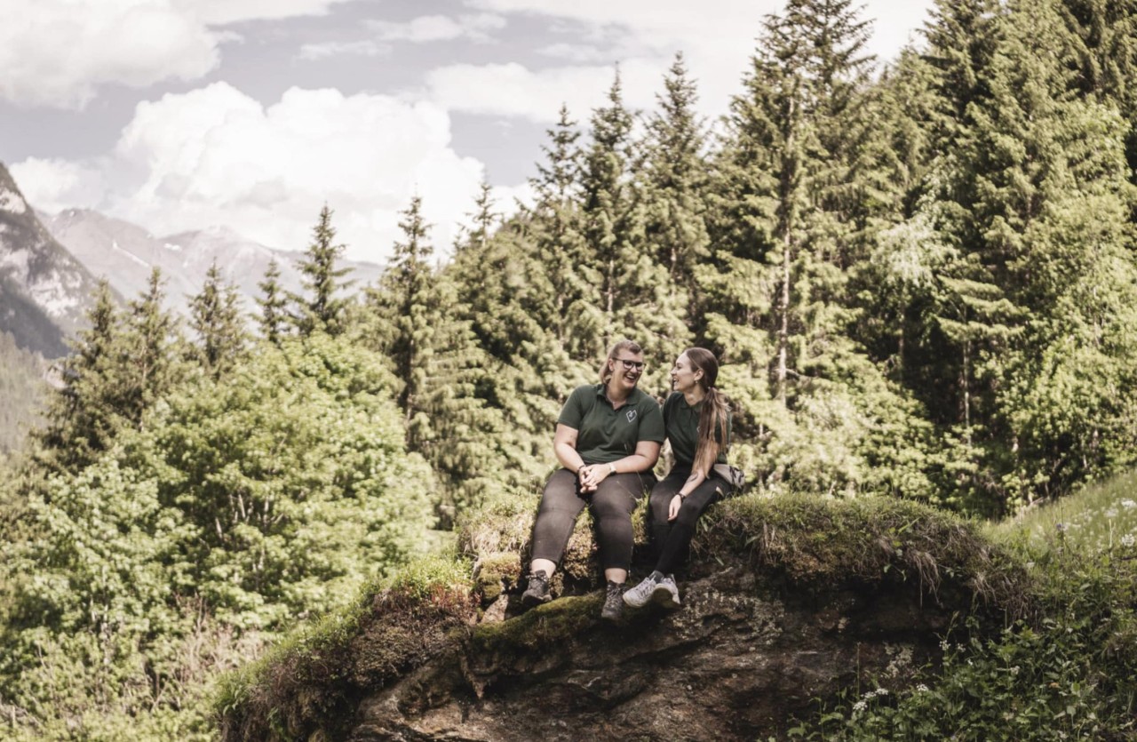 Vacanze a cavallo al Feuerstein, il nostro hotel con maneggio e spa in Alto Adige: il team