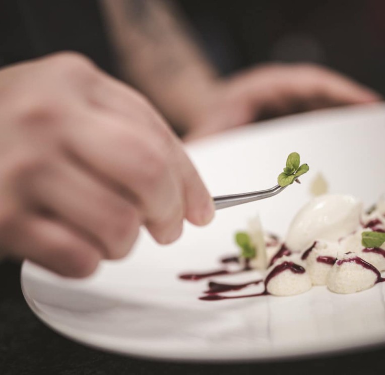 Abendessen im Familienhotel Feuerstein in Südtirol