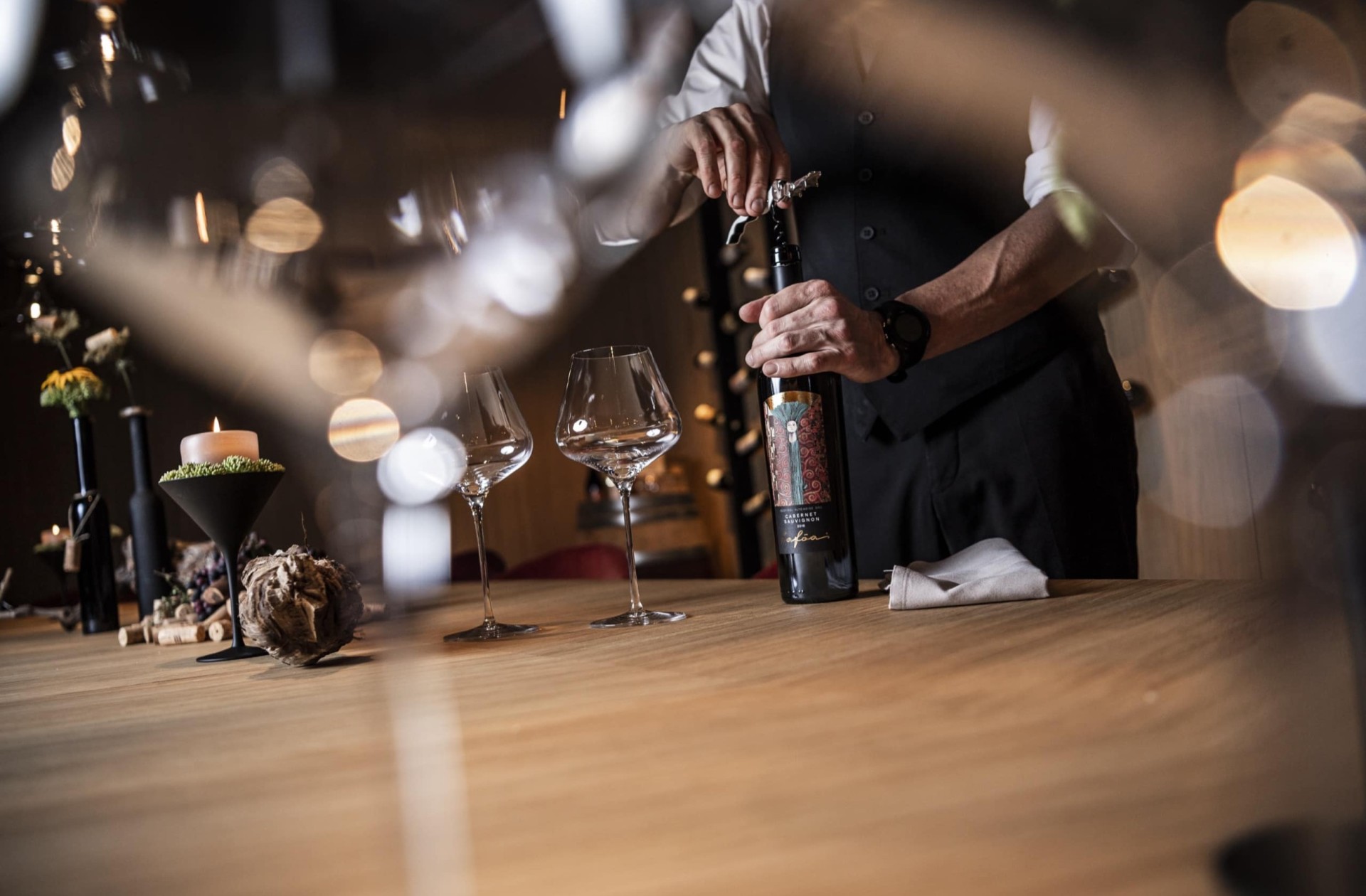 Der Weinkeller im Familienhotel Feuerstein in Südtirol