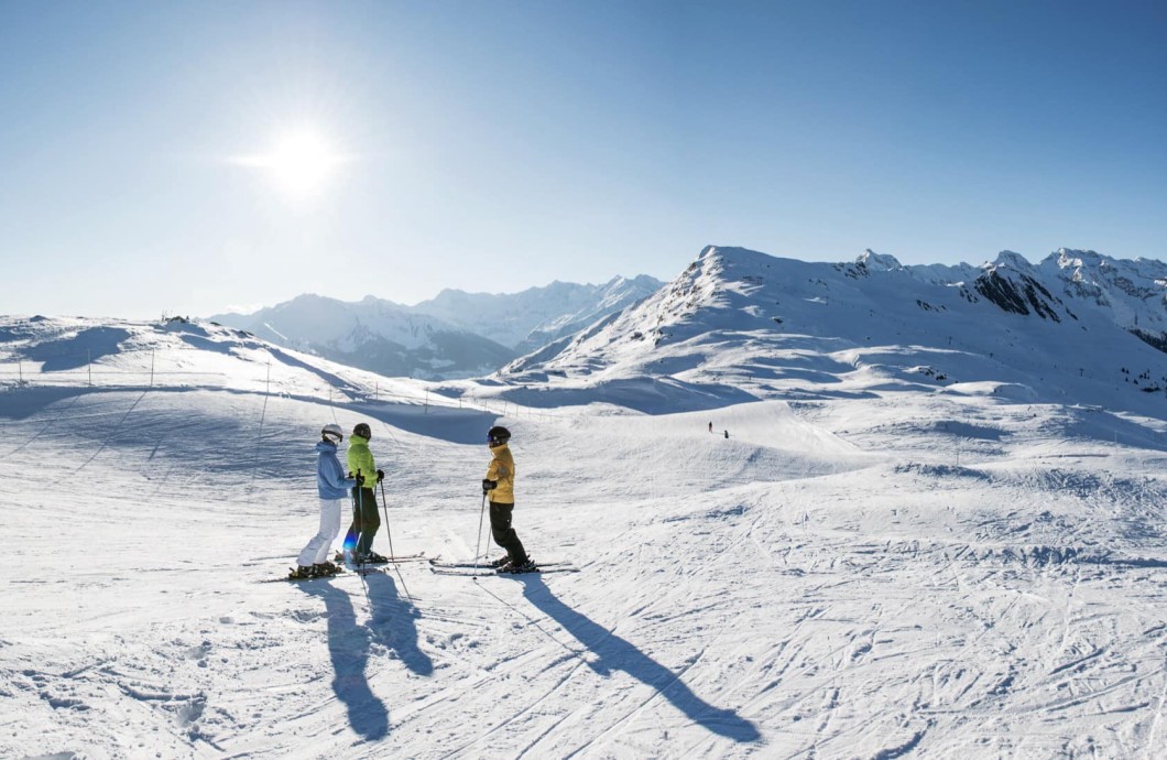 Skifahren in der Nähe vom Familienhotel Feuerstein, dem idealen Ort für einen Familienurlaub in den Bergen